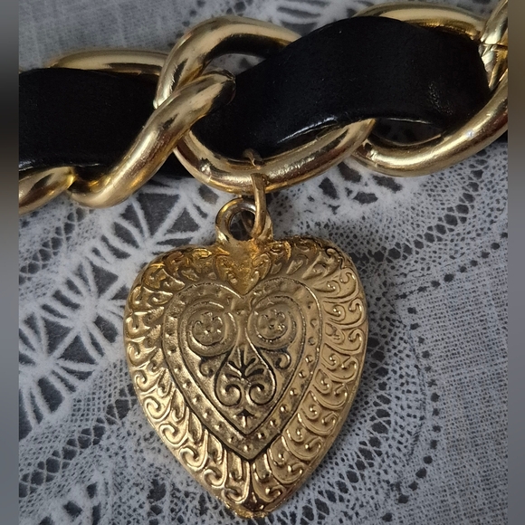 The Limited Vtg Italy Black Leather Chain Belt W/Gold Hearted-Beaded Charms 37" - Picture 5 of 16